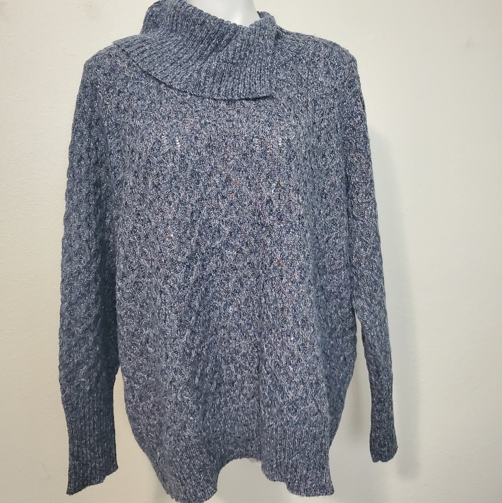 Retrology turtleneck cable knit colorful sweater